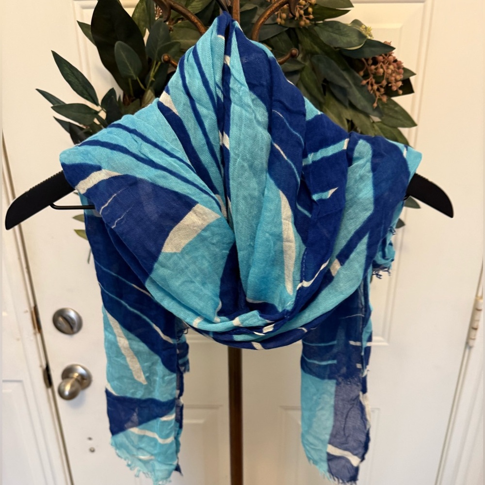 Express Lightweight Thin Blue & White Retro Print Scarf OS